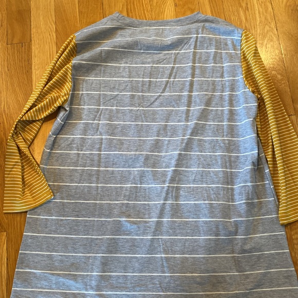 Tickled teal. Grey and yellow striped t shirt. - Picture 2 of 2